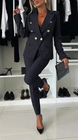 Tailleur Iconique Slim Élégance
