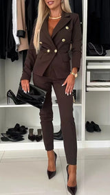 Tailleur Iconique Slim Élégance