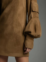 Robe effet daim à col roulé — Chic, douce & effortless