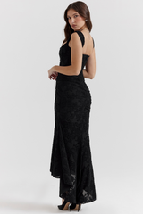Robe maxi AURÉLIA noire élégante avec texture dentelle et style formel
