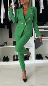Tailleur Iconique Slim Élégance