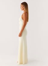 AURORE ÉCLIPSANTE – ROBE LONGUE