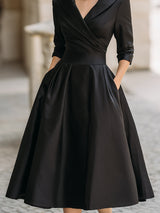 Robe midi en satin de luxe d’inspiration vintage avec col châle