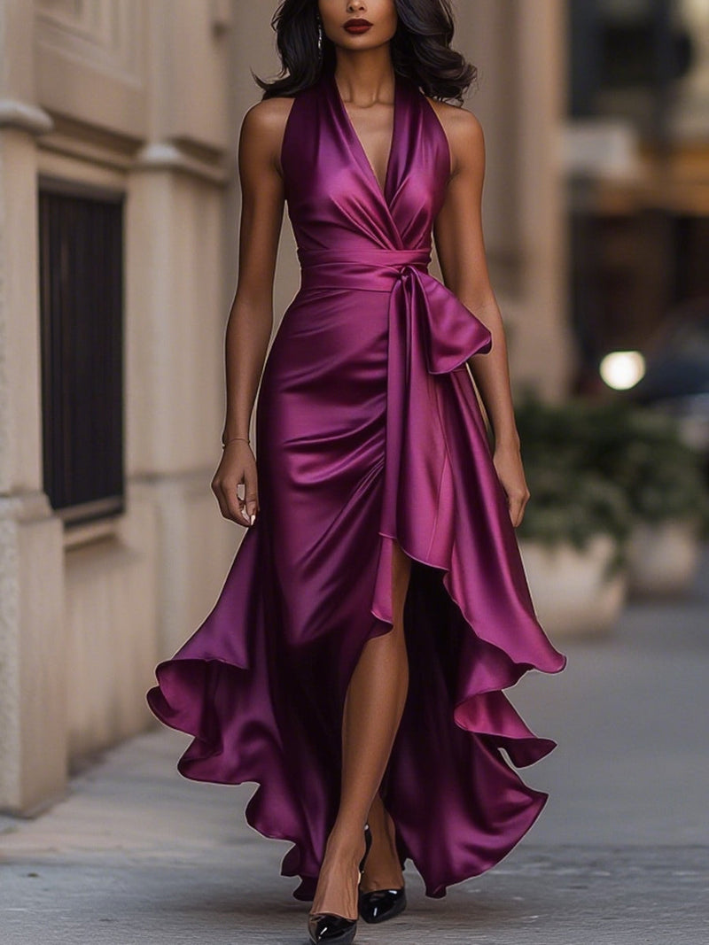 Robe en satin drapée à la taille
