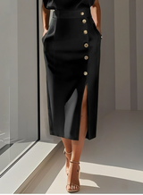 Sophie™ | Robe midi ajustée avec boutons dorés