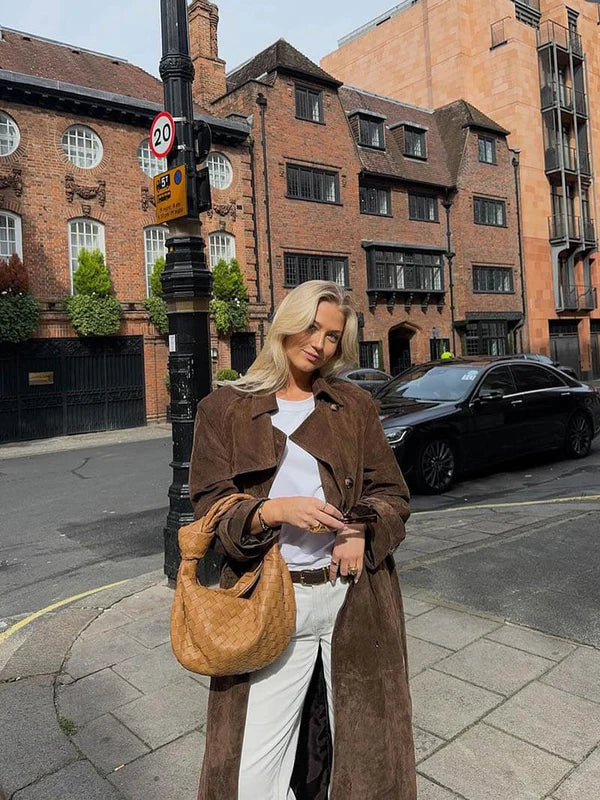 Anaïs | Le Trench Chic en Daim Doux