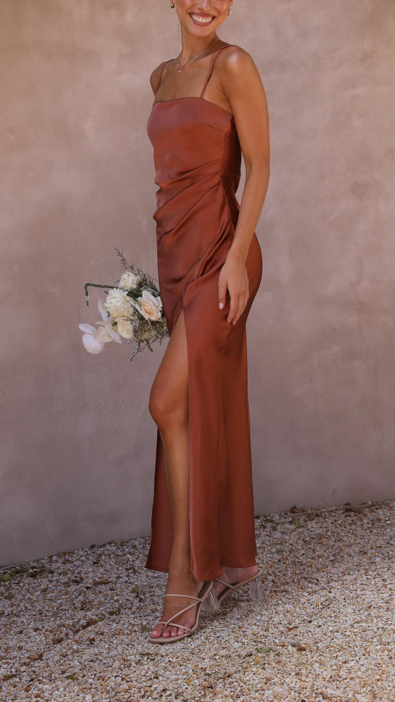 ALYA | ROBE LONGUE EN SATIN