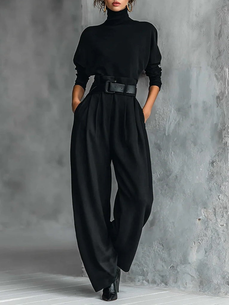 Ensemble avec haut à col roulé et pantalon coupe droite