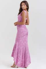Robe AURÉLIA rose exprimant féminité raffinée et élégance intemporelle