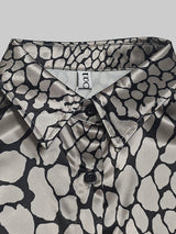 Chemisier effet satin à motif artistique