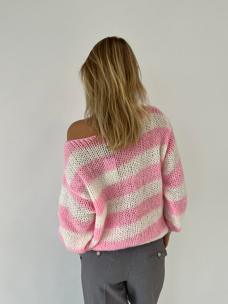 Pull oversize femme rayé rose et blanc confortable et moderne